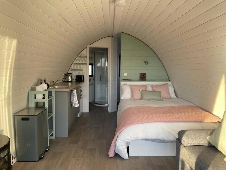 Gaoth Na Mara Pod Apartment Doolin Exterior photo