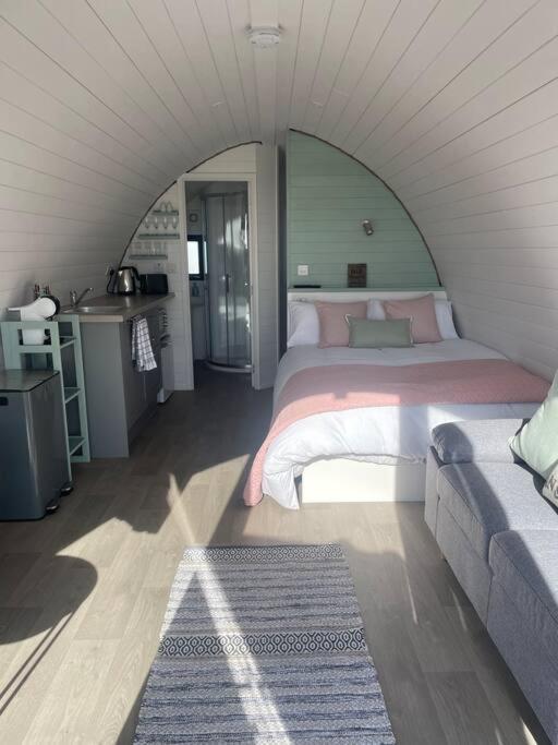 Gaoth Na Mara Pod Apartment Doolin Exterior photo